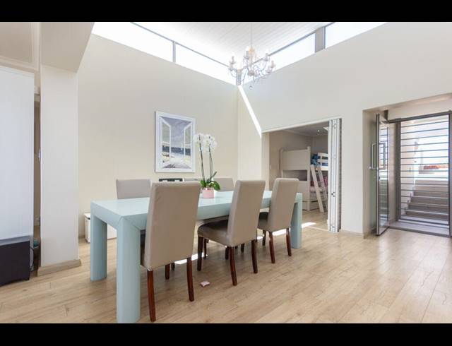 4 BEDROOM HOUSE TO LET IN BLOUBERGSTRAND